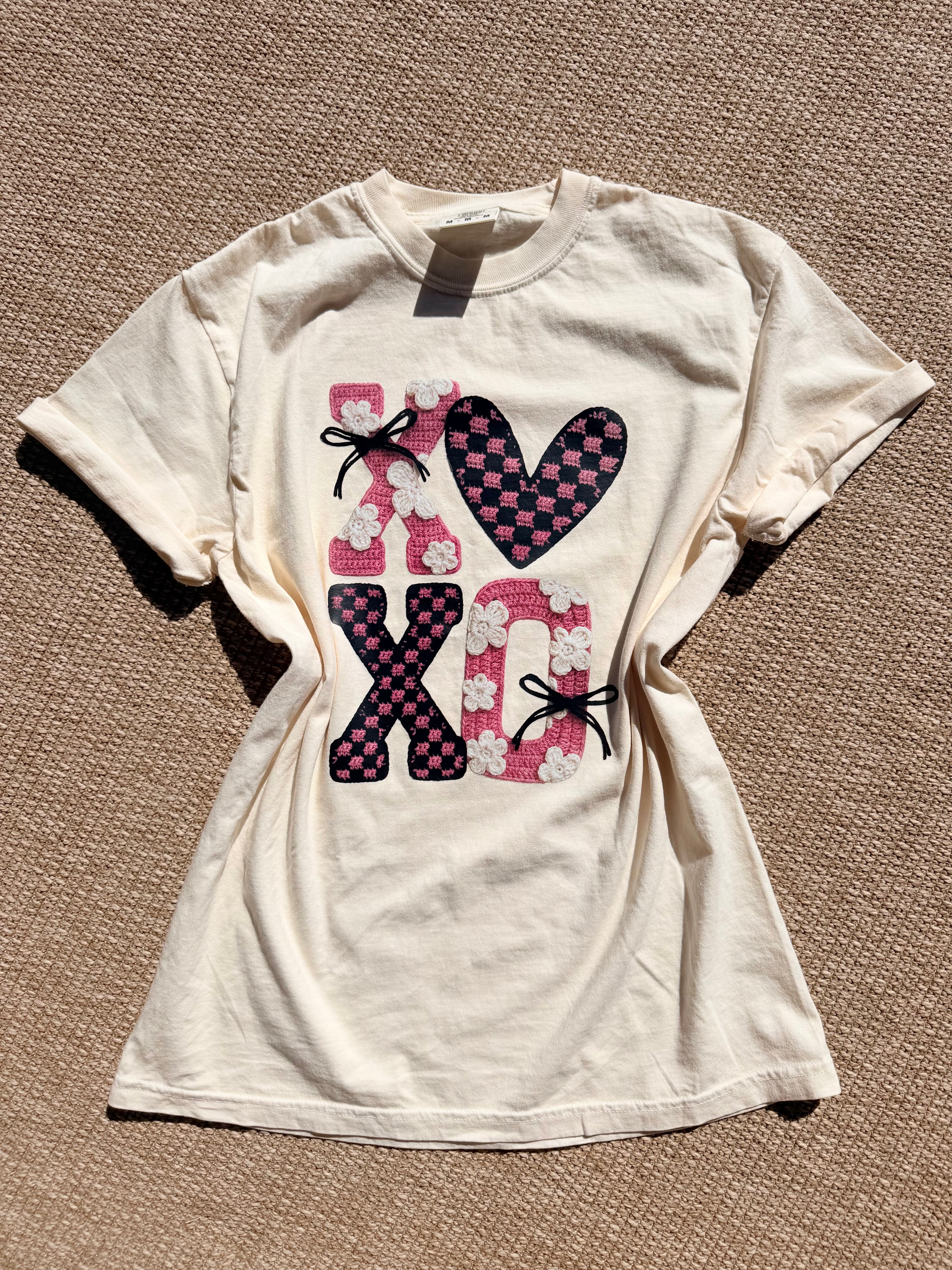 Xoxo Graphic T-shirt